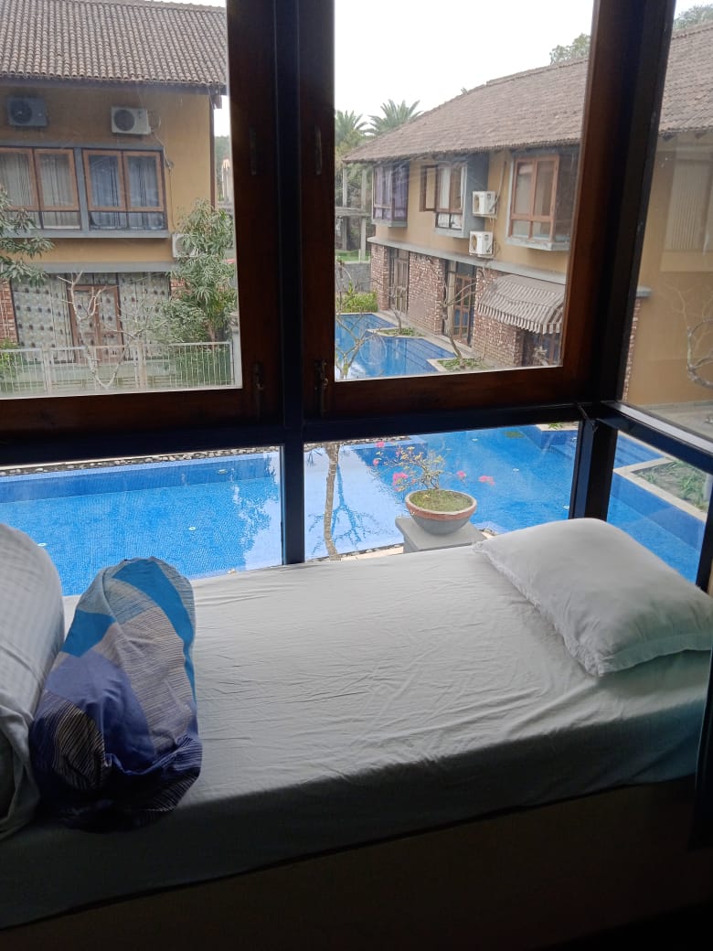 ganga awas - Pool View